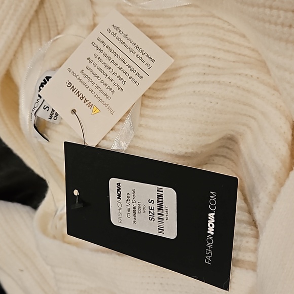 Dress - Picture 8 of 9